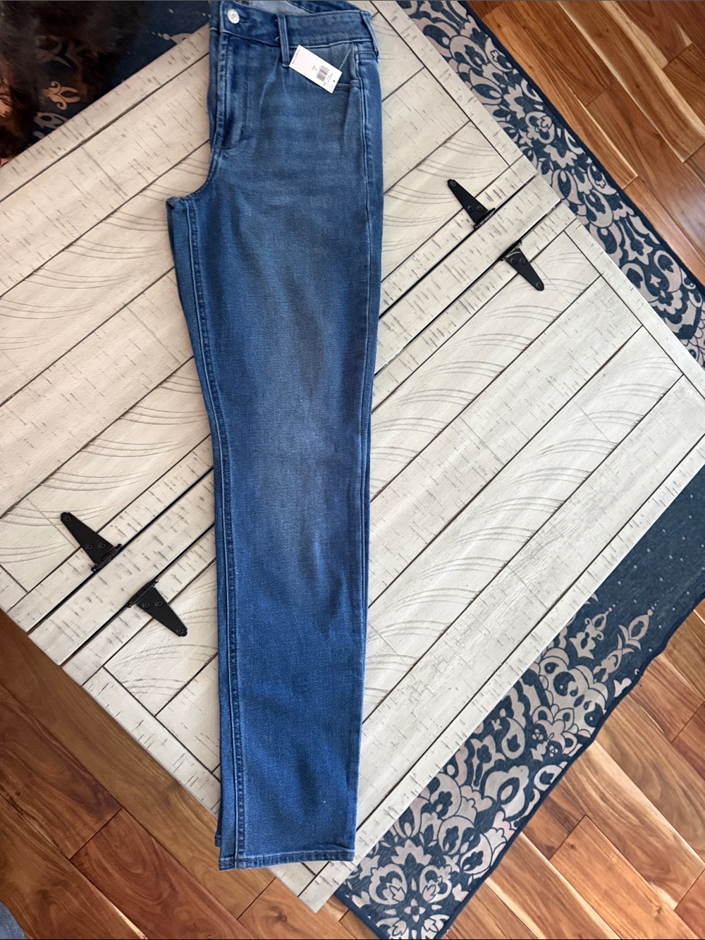 Old Navy Women's Skinny Jeans - Medium Blue Wash